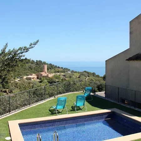 Cressida Begur. Piscina I Parking ベグール